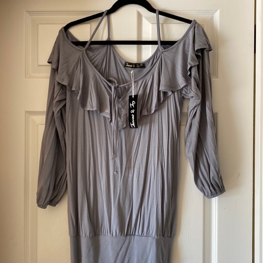 Cold shoulder top